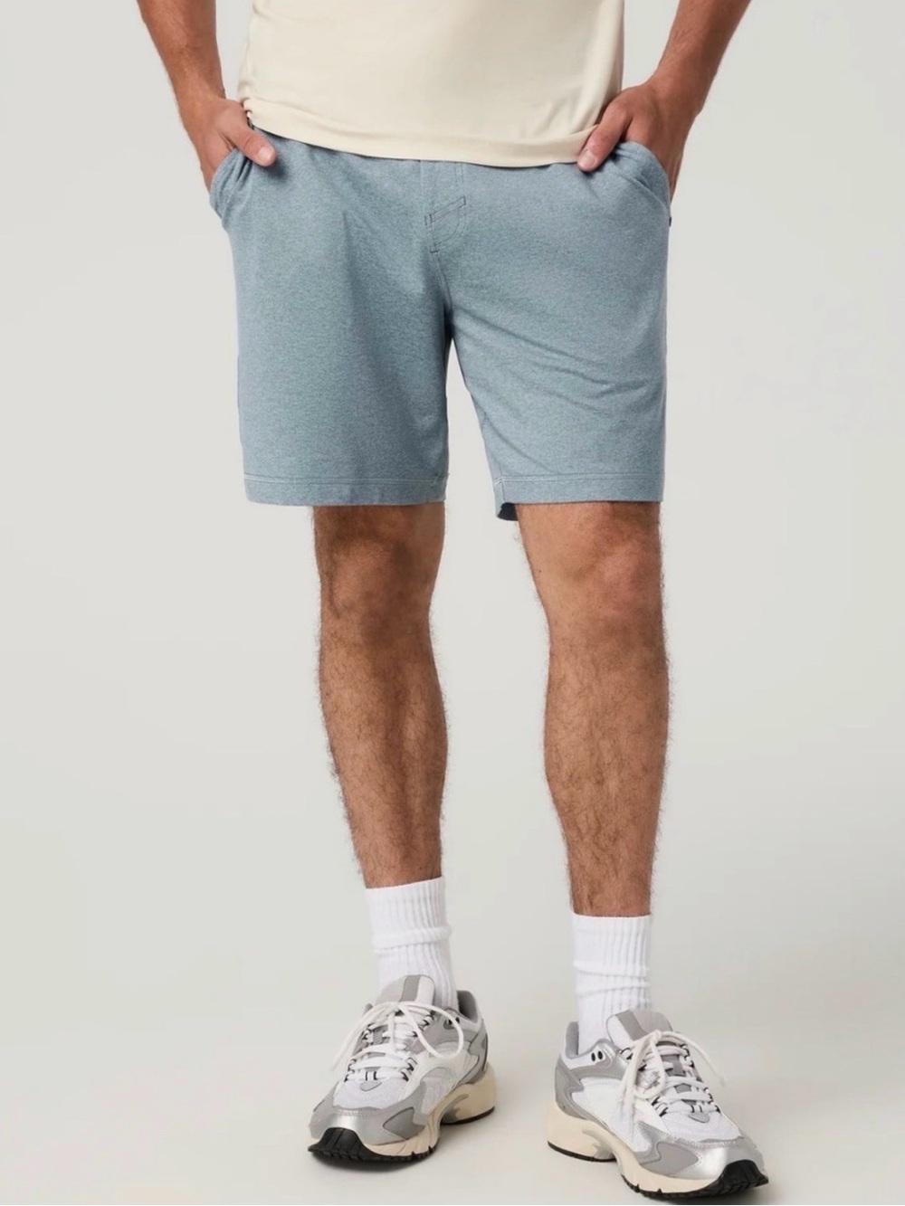 LAST RESTOCK Vuori Men’s “Ponto” Performance Short 7” Inseam (L)